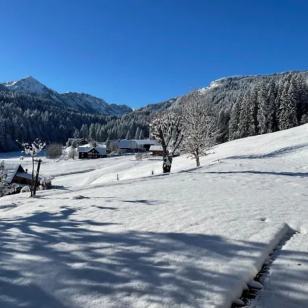 アパート Gruppenferienwohnung Am Auweg ヒルシュエック